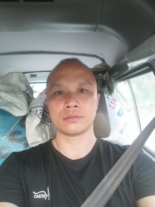 新旺丁的第二张照片--梧州蓝颜知己交友网